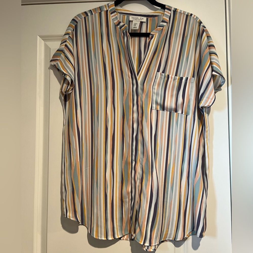Rachel Zoe button down blouse. Short sleeves. Medium.